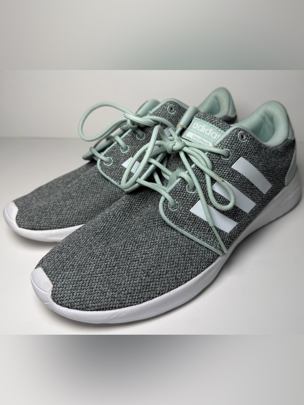 Adidas Womens 8.5 Cloudfoam QT Racer Sneakers Running Shoes Gray White Green